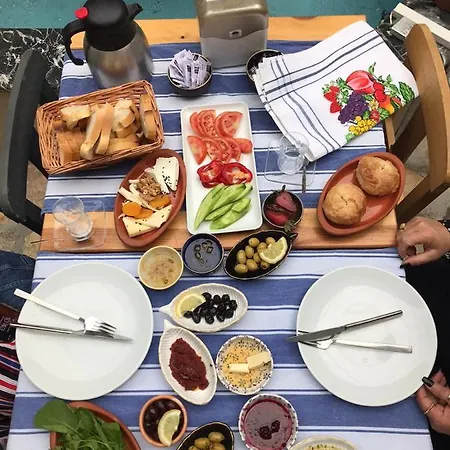 Pansiyon 1989 Sebat Çeşme